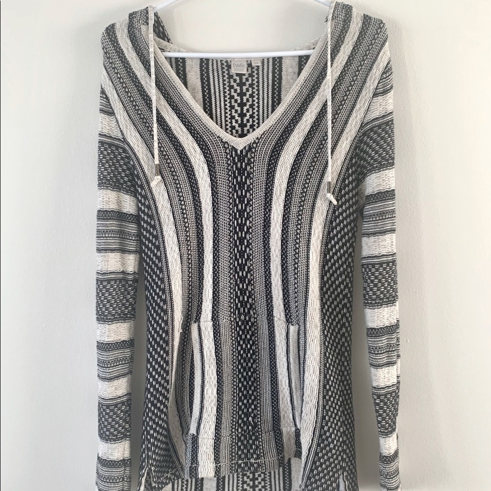 Women’s Baja Pullover / “Drug Rug”